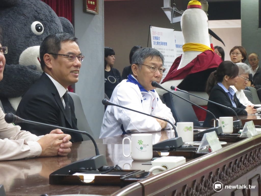 台北市長柯文哲1日上午出席「關渡自然公園獲贈成年禮見證儀式暨」記者會。 圖：呂佳峻/攝