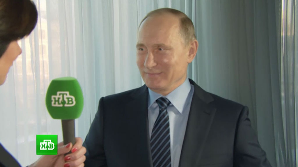 俄羅斯總統普亭接受電視採訪，大讚川普是聰明人。 圖：翻攝NTV Russia