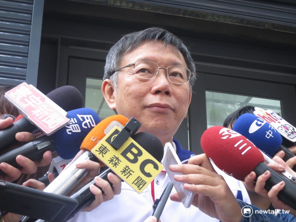 針對國民黨副主席郝龍斌發起公投，反對政府開放日本核災區食品一事，台北市長柯文哲表示，真正該討論的是標準及如何執行，他認為，台灣政治常常標籤化，反對、支持的人都不知道自己在反對或支持什麼。 圖：呂佳峻/攝