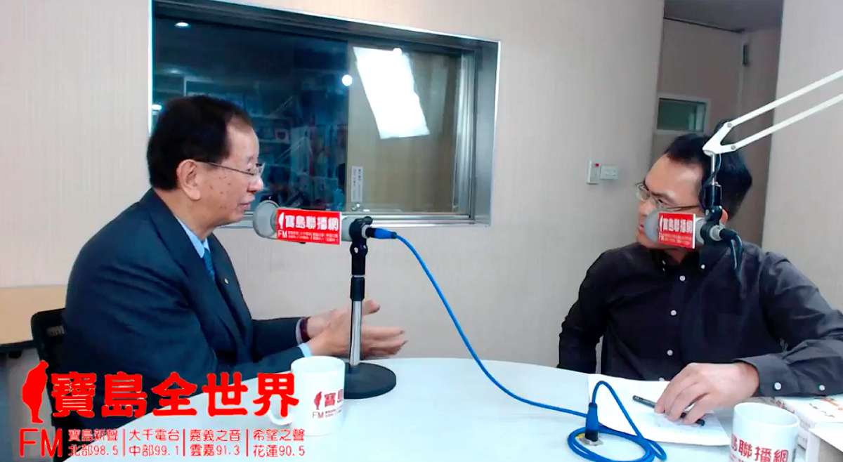 前中研院院長李遠哲9日接受電台專訪時提到，針對婚姻平權法案，政府應該採取開放態度，不能因同志人數少就忽視其想要結婚的需求。 圖：翻攝自youtube直播