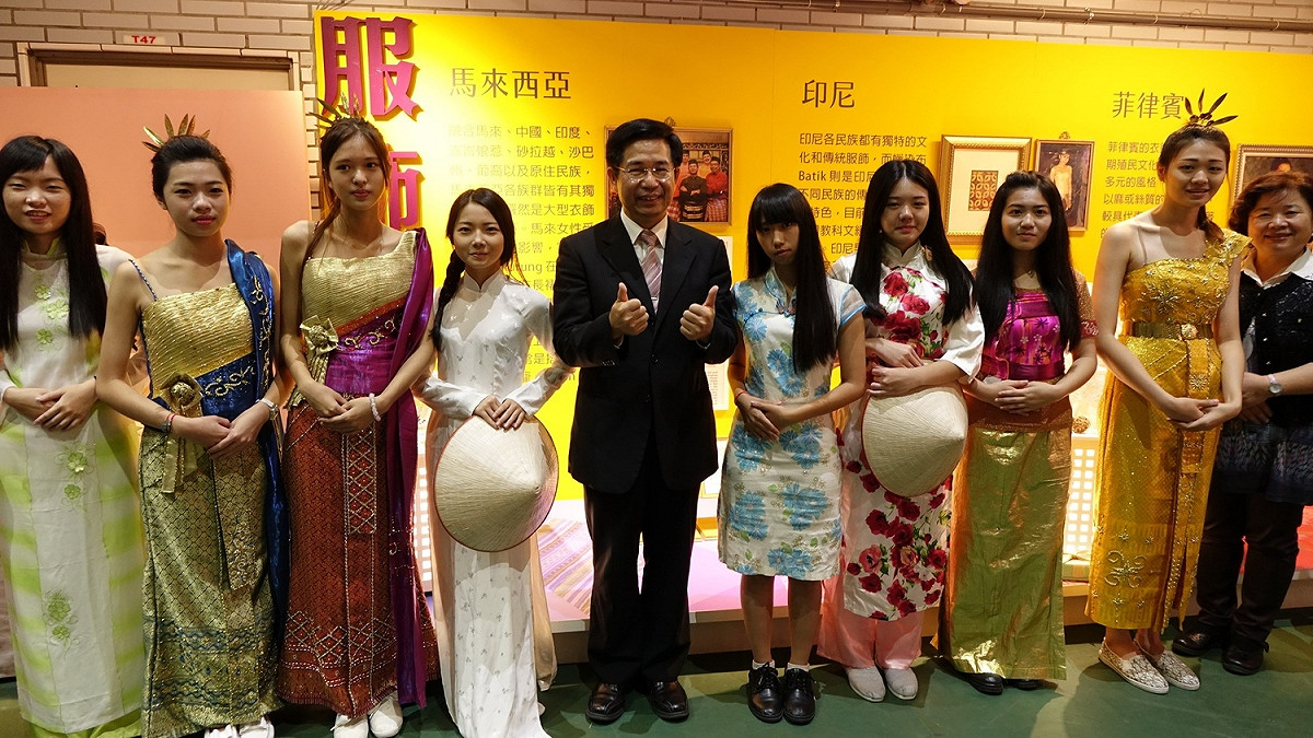 由教育部國教署主辦的「2016年度新住民子女教育年度成果分享會」，9日在高雄中山工商舉行，部長潘文忠也出席。 圖：教育部提供