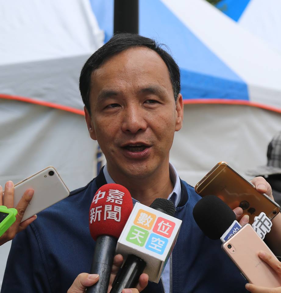 新北市長朱立倫10日強調，有關機捷票價，「我們不是說一定要多低，但是合理化很重要！」 圖：陳冠廷/攝