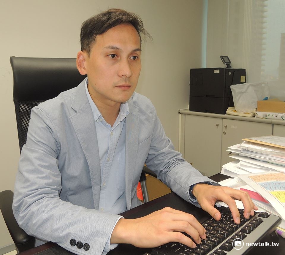 新北市府副發言人葉元之表示，桃園市長鄭文燦說新北對於票價「虧損不補貼，增資不可能」，是欲加之罪、一種故意貼標籤，用文字標題殺人的最骯髒口水。 圖：陳冠廷/攝