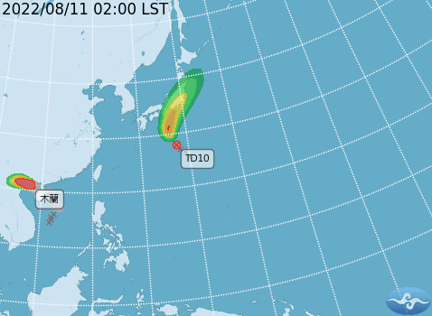 台灣的東北方日本海面出現熱帶性低氣壓，正以每小時11公里的速度向西北移動，有發展為輕度颱風趨勢。 圖：中央氣象局/提供