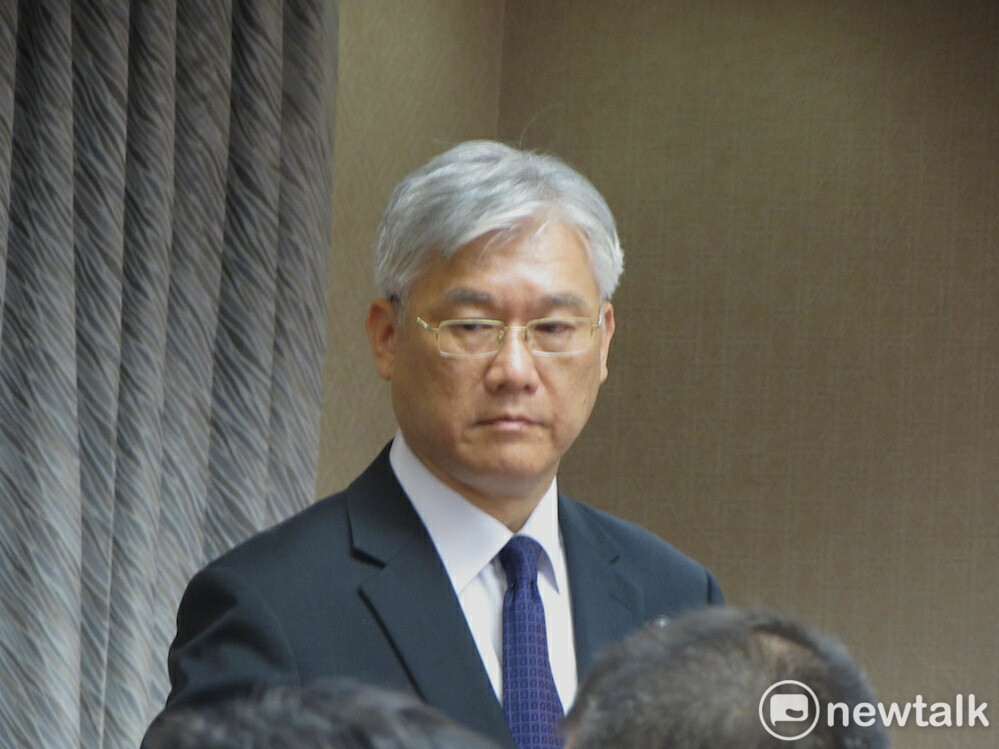 國民黨副主席夏立言在敏感時刻訪問中國，引起外界撻伐。