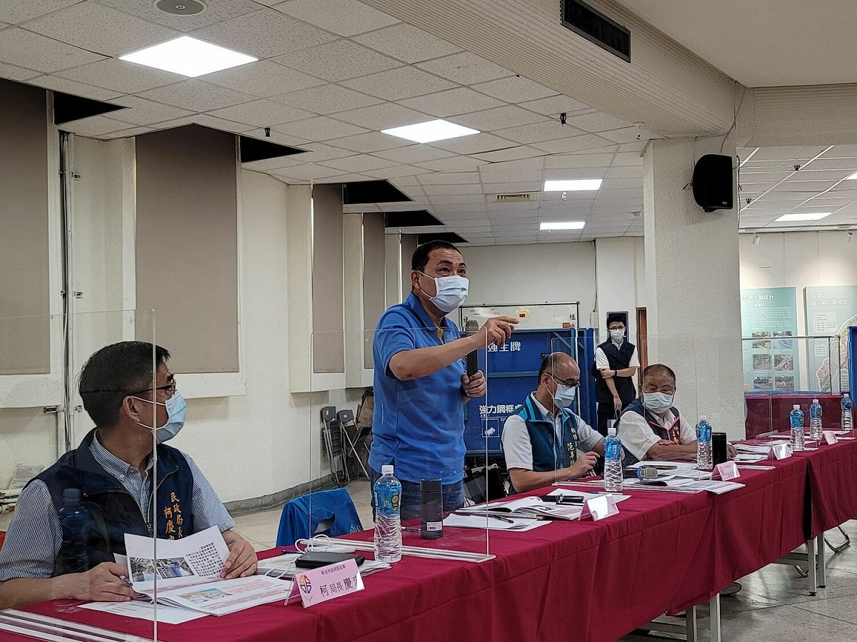 侯友宜表示，行動治理強調市府與基層面對面的溝通機制，所以我們走訪各區聽取基層民意。 圖：新北市民政局提供