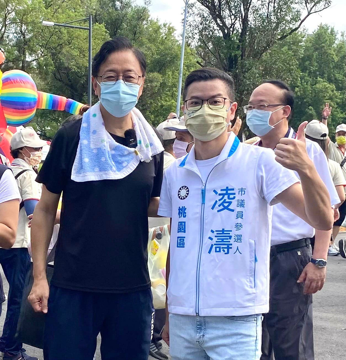 凌濤（右）表示，善良的桃園人值得更好的市長參選人。 圖：翻攝凌濤臉書