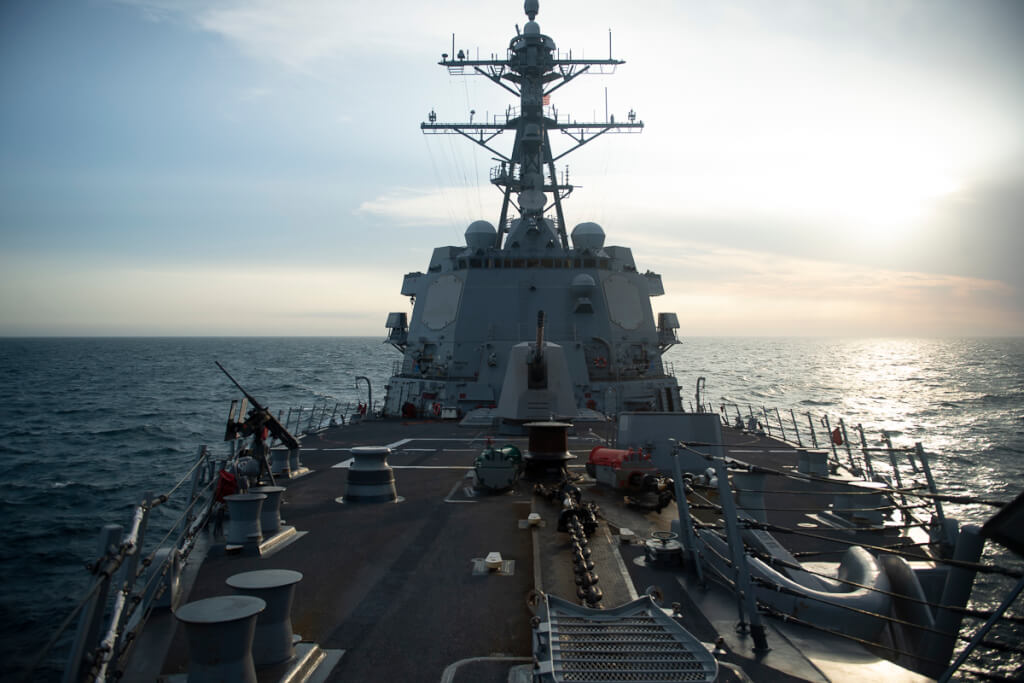 4月美軍勃克級導向飛彈驅逐艦桑普森號通過台灣海峽。（資料照） 圖/取自美國海軍第七艦隊網頁c7f.navy.mil
