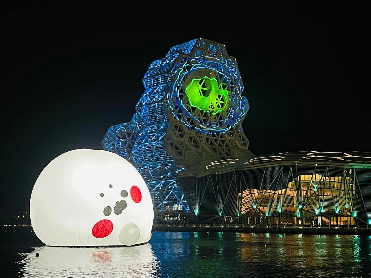 愛河灣夜景非常漂亮。 圖：蘇致榮提供