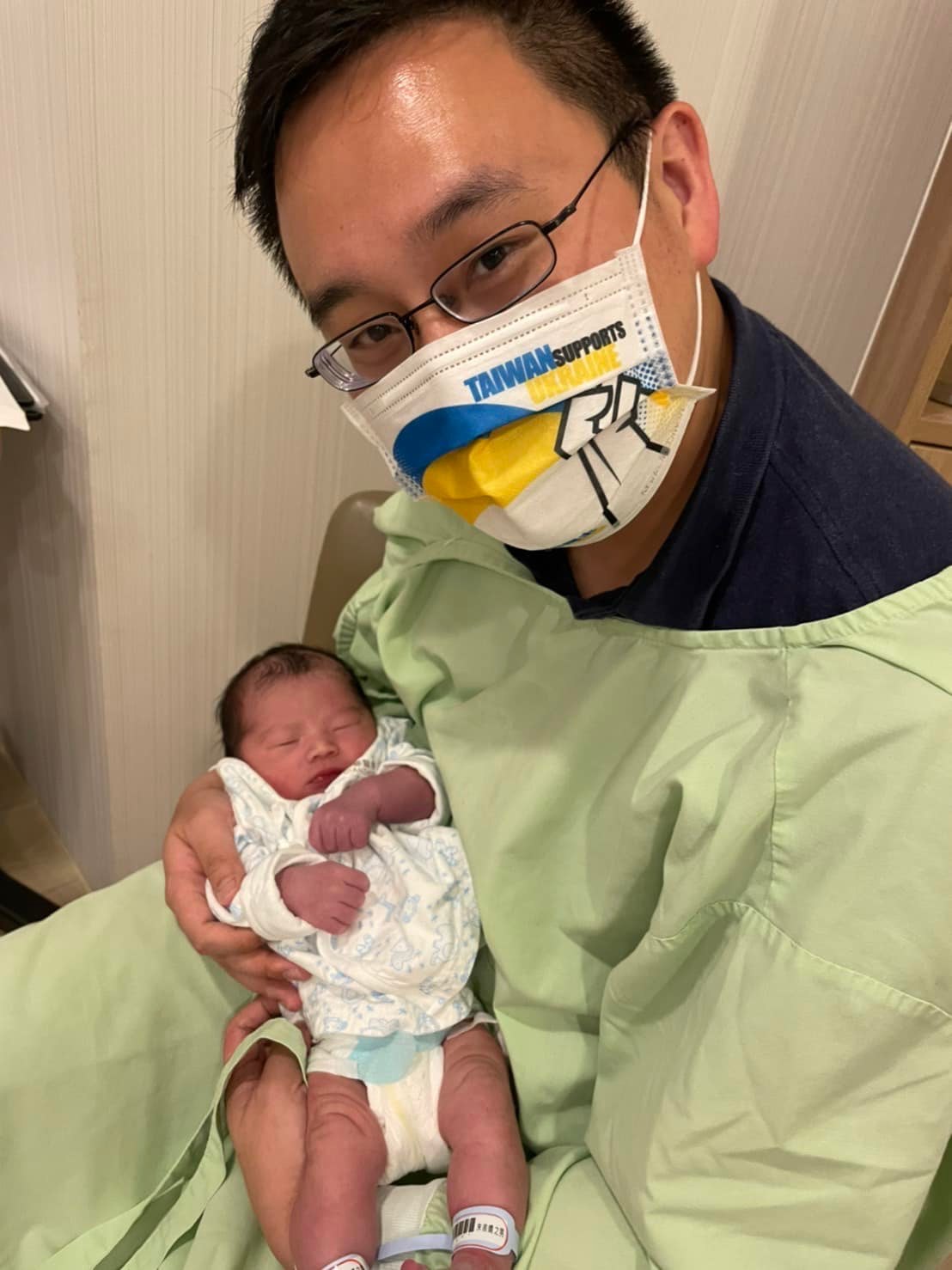趙怡翔喜獲麟兒，開心地在臉書和大家分享喜悅。 圖：翻攝自趙怡翔臉書