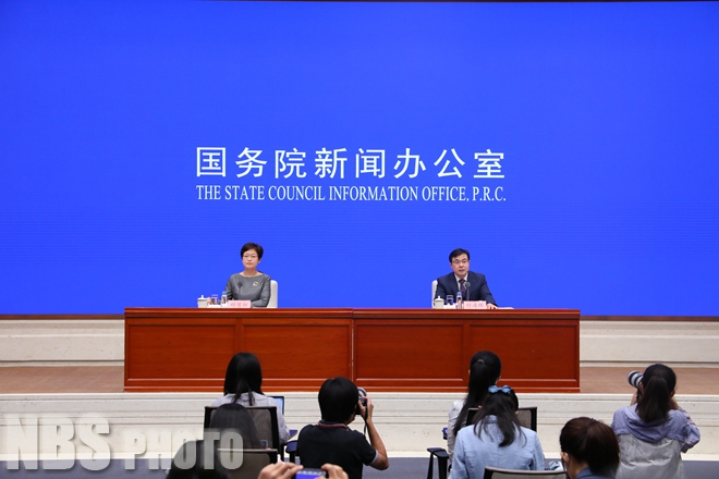 中國國家統計局公布各項經濟數據，青年失業率再新高。