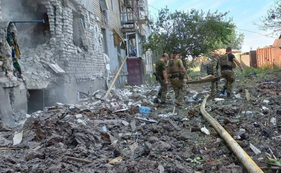 烏克蘭襲擊瓦格納傭兵團基地，導致滿目瘡痍。 圖：翻攝自推特