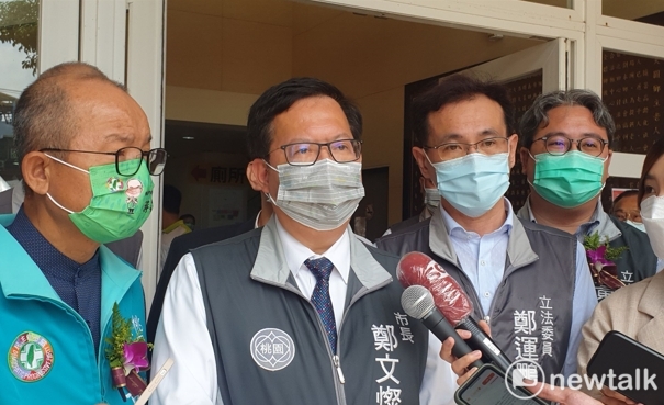 鄭文燦表示從政過程，有時在台上、有時在台下都是民主常態，大家努力讓台灣更好才是最重要的。 圖：林昀真／攝