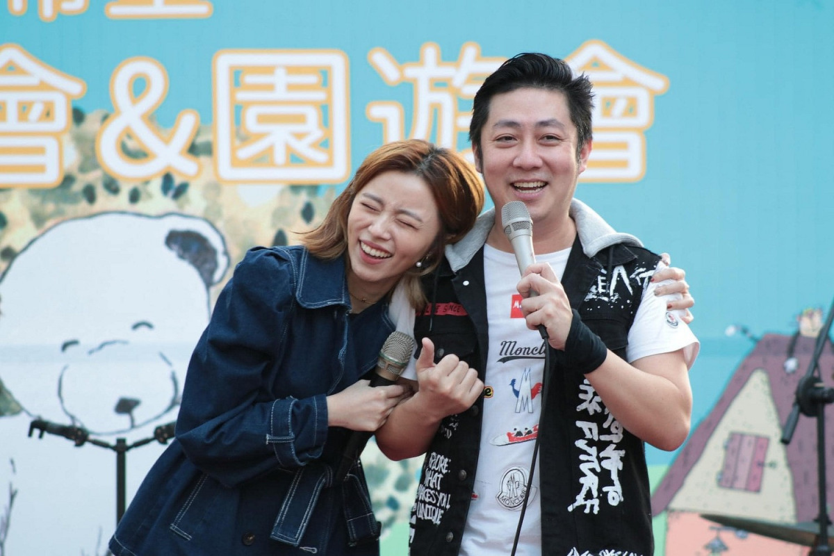 艾成墜樓身亡，他生前經常曬出和老婆王瞳的閃照。