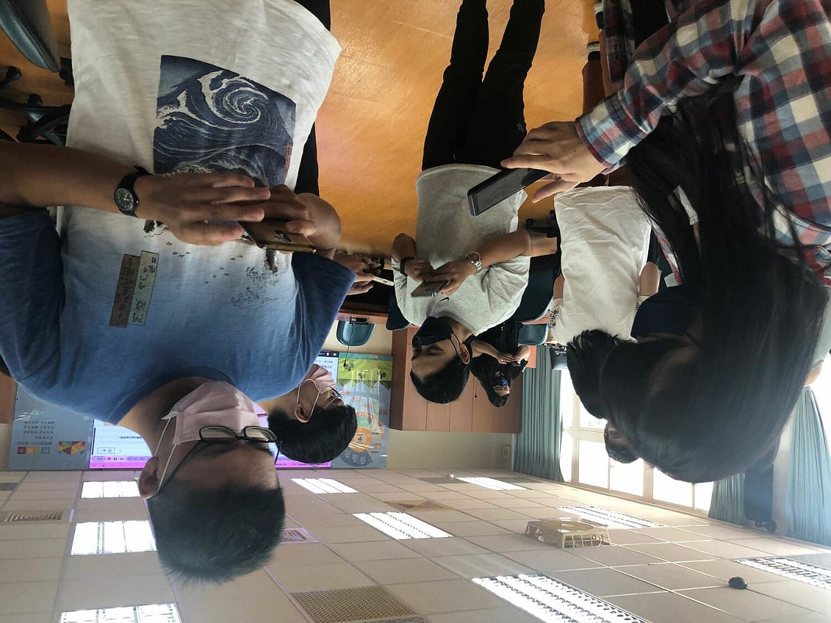 新進教師實地操作親師生平台各項功能。 圖：新北市教育局提供