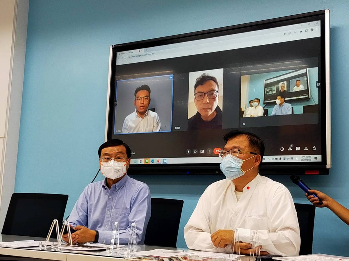 國民黨團召開記者會，說明昨天從柬埔寨帶回年輕被害人，卻與警方在機場發生搶人爭執的狀況。 圖：國民黨立法院黨團/提供