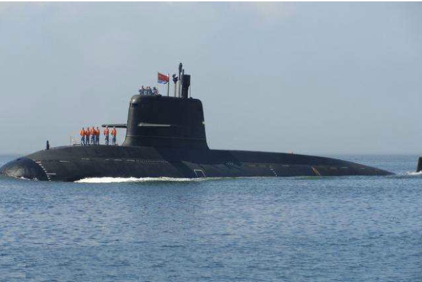 中共海軍的最新潛艇039DC型，具流線型外觀。