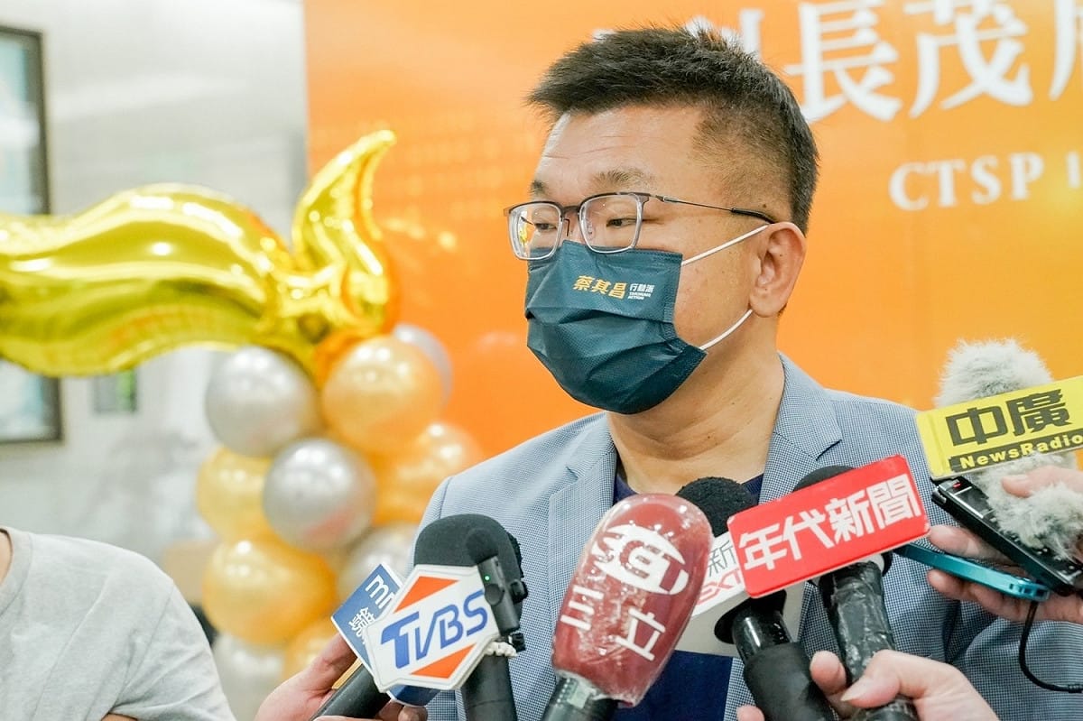 民進黨台中市長參選人蔡其昌說，盧秀燕用公帑辦理為個人選舉造勢的活動，浪費民脂民膏，太過離譜。 蔡其昌競選總部/提供