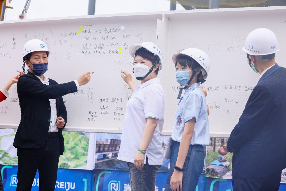 民進黨批評綠美圖上梁活動花費600萬元，過於浪費。 台中市政府/提供
