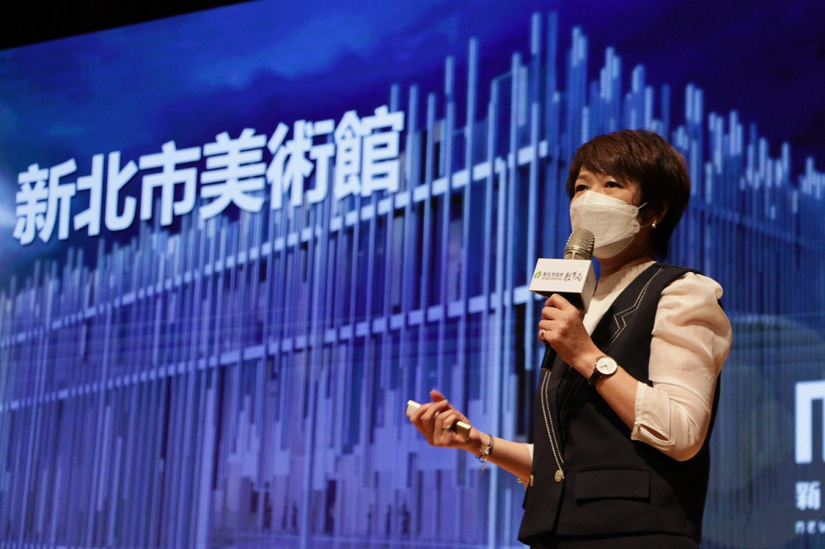 龔雅雯以「新北博．藝文趣」為題向365間學校推廣藝起走入校園。 圖：新北市文化局提供