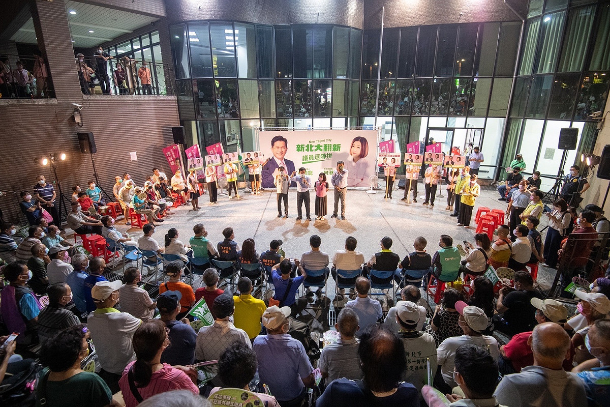 何淑峯新莊座談會氣氛熱絡。 圖：林佳龍競選辦公辦提供