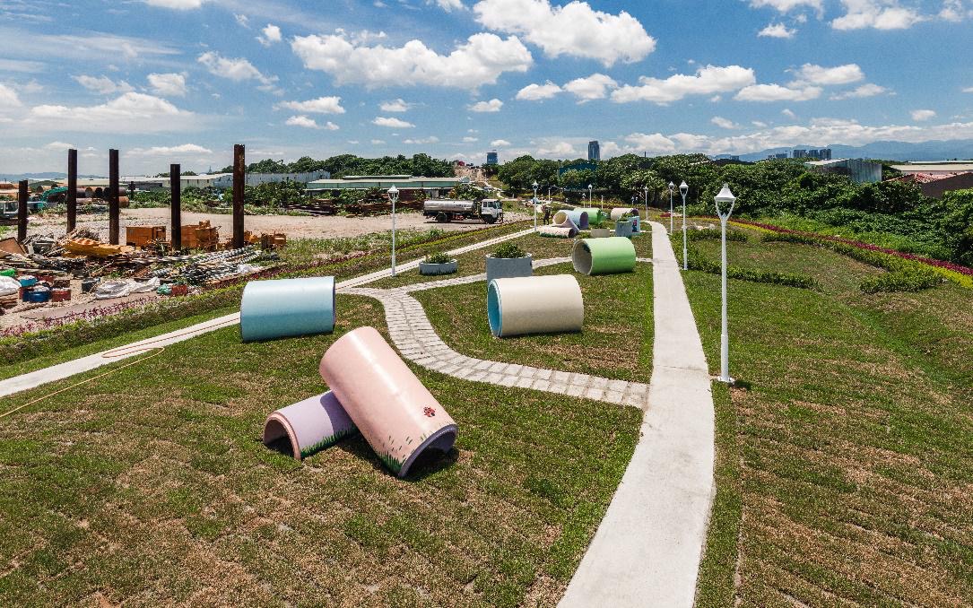 程大維強調，市府魄力整頓垃圾山，給市民煥然一新的五股夏綠地。 圖：新北市環保局提供