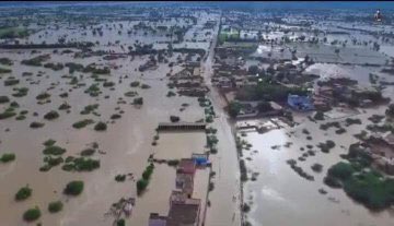 巴基斯坦俾路支省因大雨引發洪水。  圖:翻攝自推特 Tahir Bizenjo @TahirBizenjoNP（資料照）