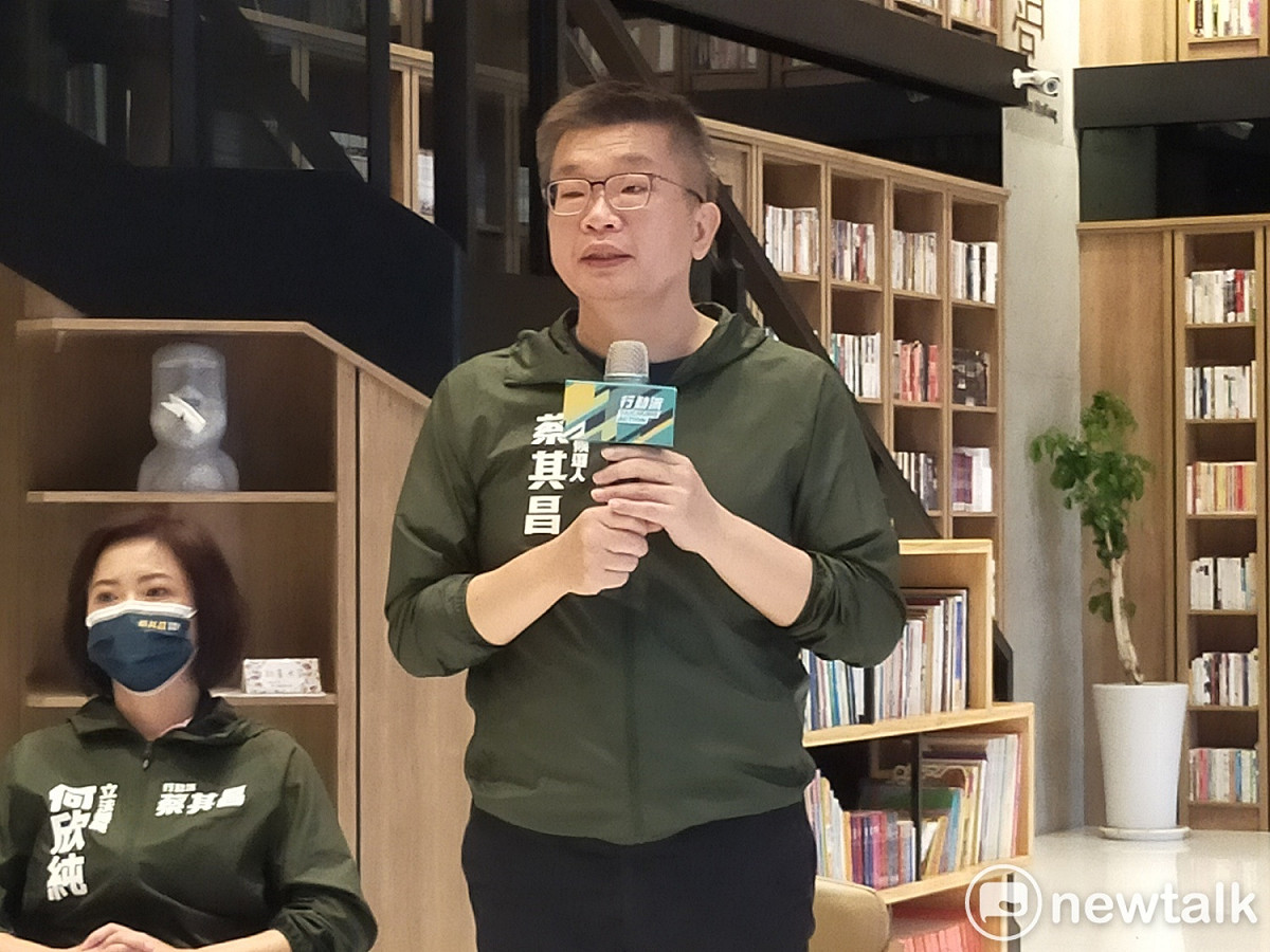 針對國漫館設址爭議，蔡其昌說，「若盧市長做不到，就讓蔡其昌來做！」 唐復年/攝