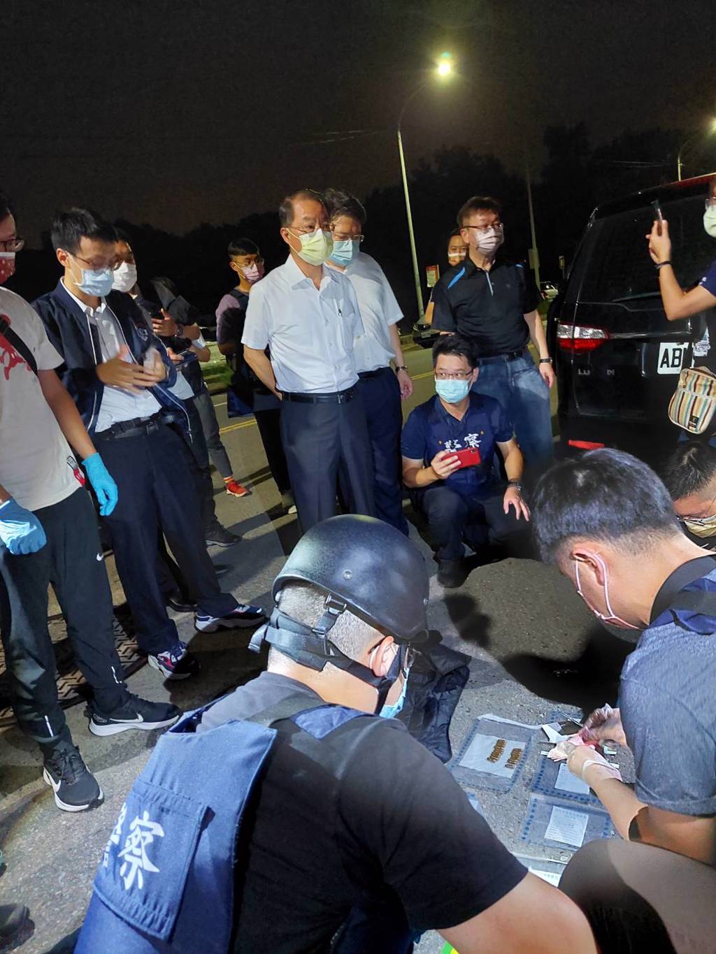 警政署長黃明昭親自率員於和欣客運新竹站斜對面逮捕兇嫌。 圖：警方/提供（資料照）