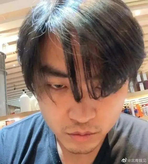 自稱是台灣資深藝人李立群之子李元太，po文說李家永遠反共，但遭李立群否認。 圖:翻攝自北京青年報官網
