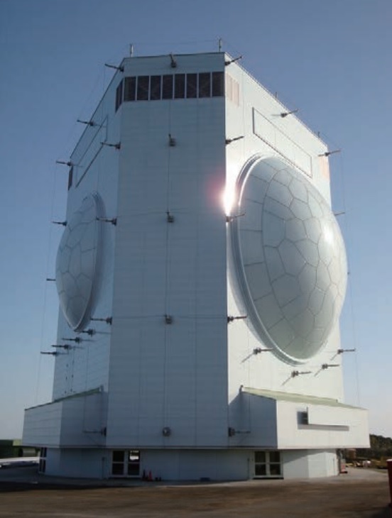 日本鹿兒島縣下甑島分屯基地「J/FPS-5預警雷達」。 圖：翻攝日本防衛省網站
