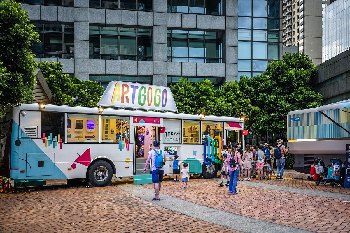 ARTGOGO行動巴士即將於8月27日起至9月18日停駐在野柳地質公園。 圖：新北市文化局提供