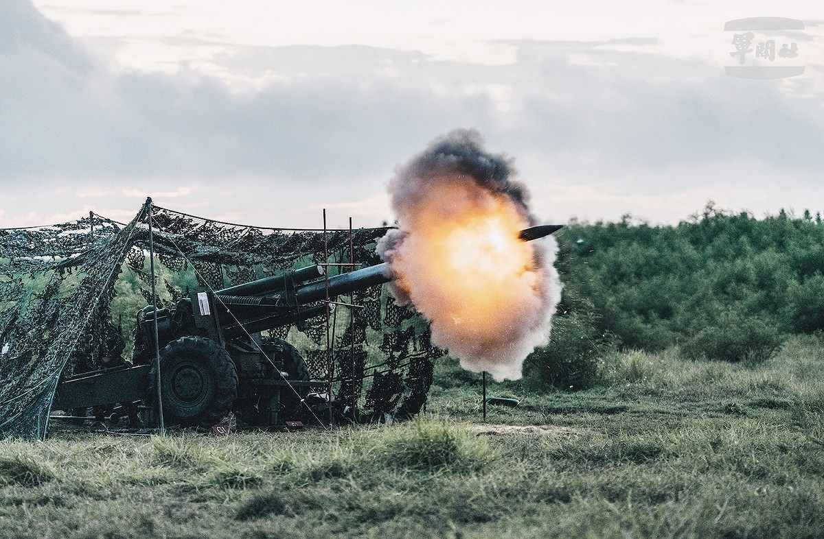 澎湖「鎮疆操演」，155公厘榴砲射擊。（資料照） 圖：澎防部提供