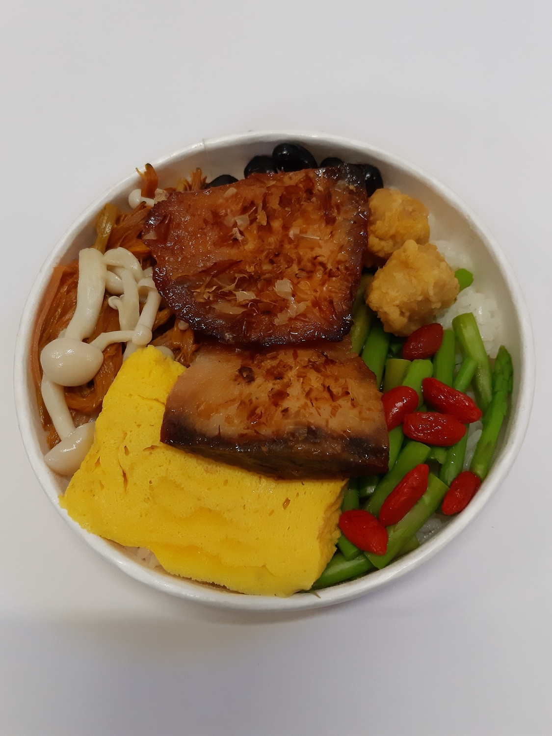 台鐵鬼頭刀便當。 圖：台鐵局／提供