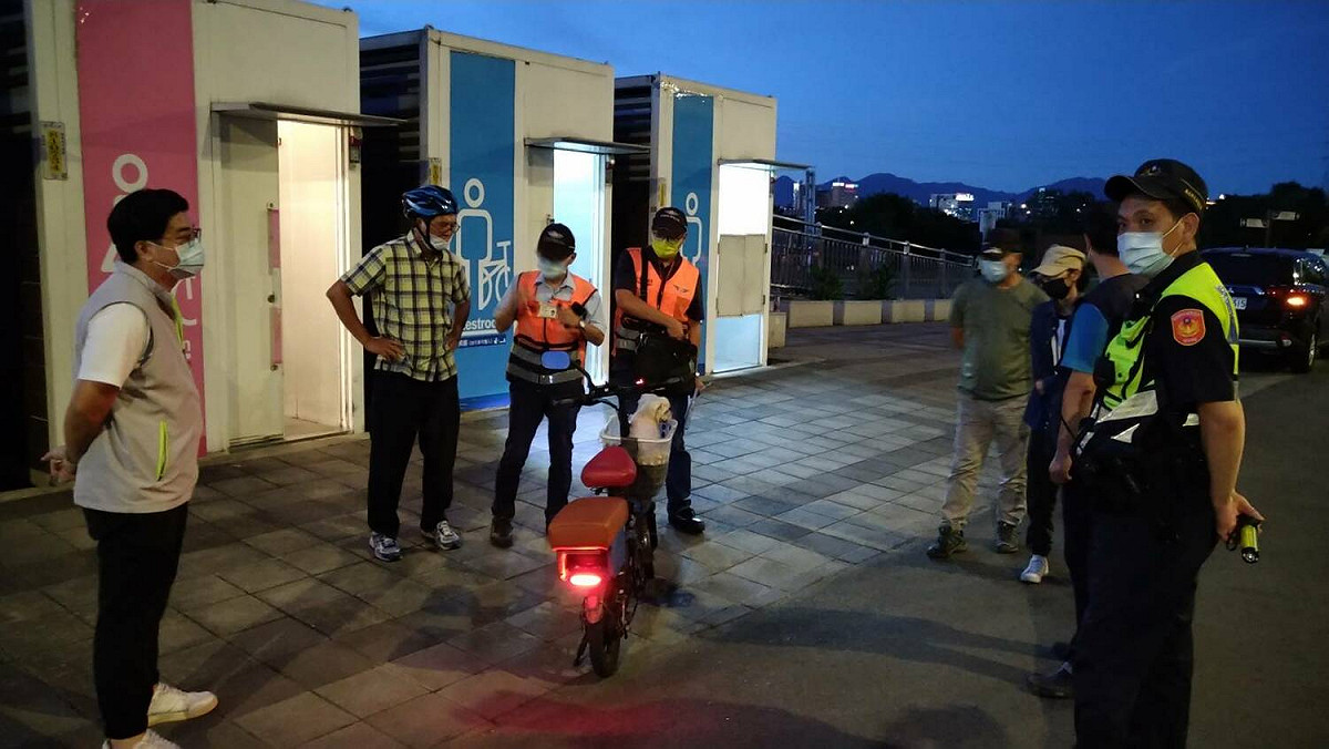 如發現違法改裝將由警察局開單告發。 圖：新北市水利局提供