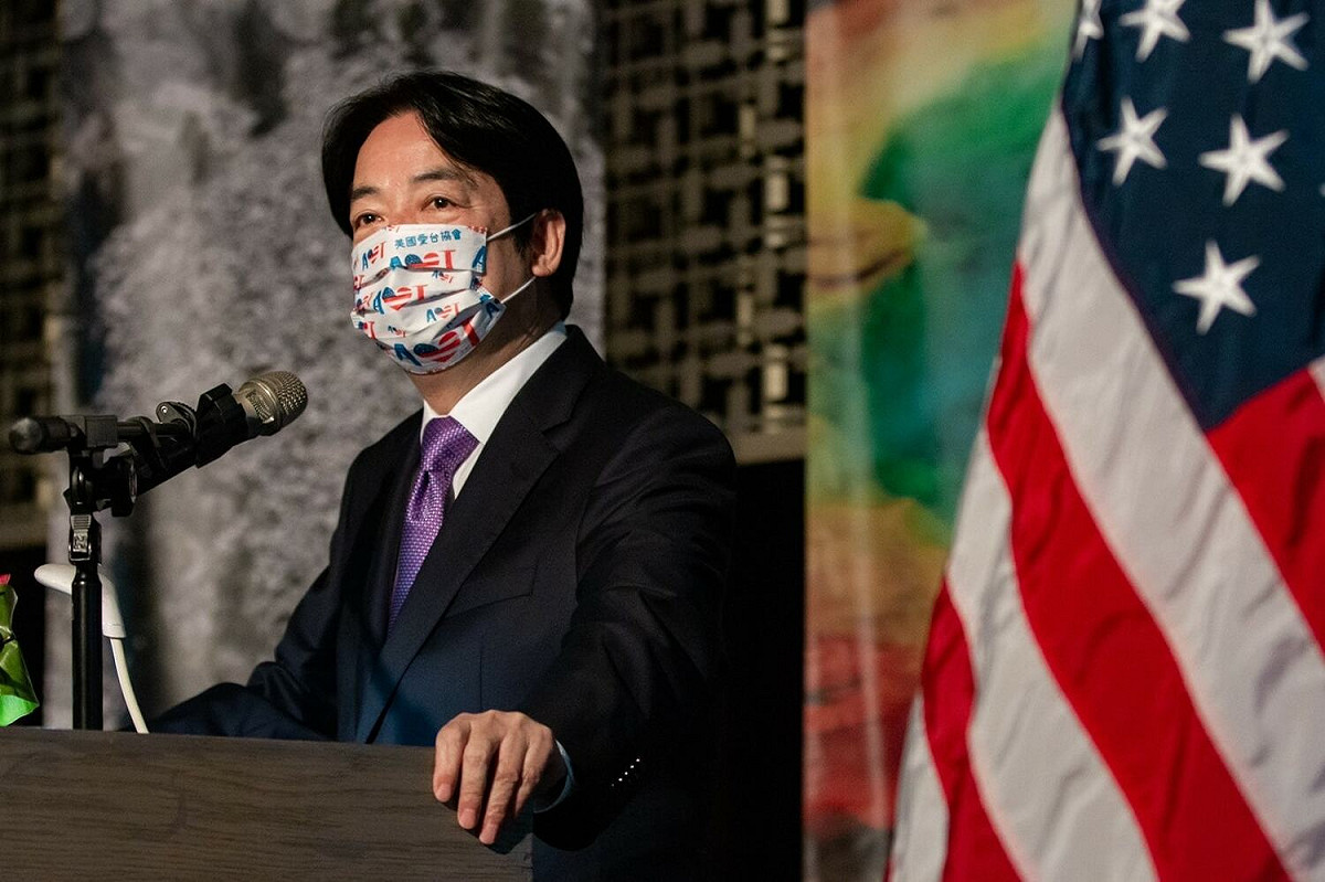 副總統賴清德（圖）稍早前發聲明，指在選對會支持鄭寶清是假訊息，表示全體成員一致支持鄭運鵬委員參選桃園市長。 圖：翻攝自賴清德臉書