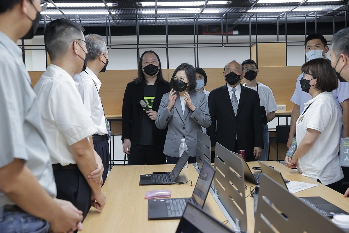 數位發展部27日掛牌 圖：總統府提供