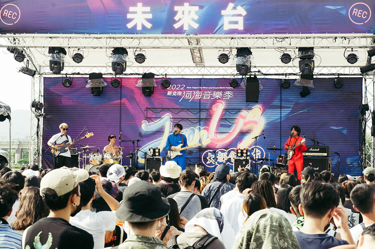 「新北市河海音樂季」成為孕育獨立樂團的搖籃，這次也有許多新銳樂團或極具潛力的樂團演出，讓年輕人能夠從事他們熱愛的音樂工作，把自己的感受用音樂表達出來，正是新北市想支持的精神！