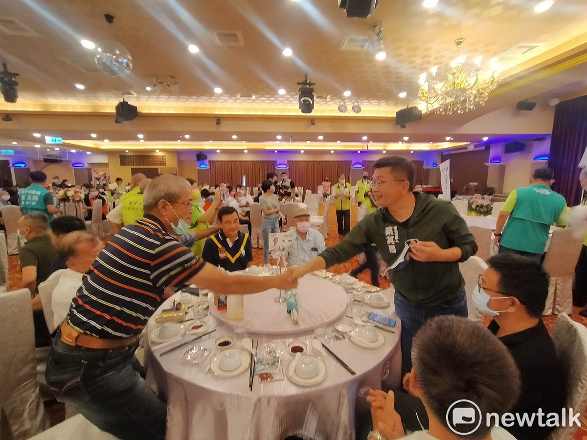 蔡其昌出席大屯區民主聯誼會35週年慶感恩餐會。 唐復年/攝