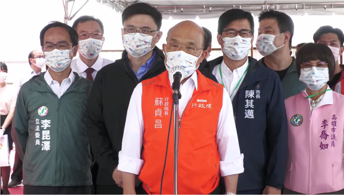 行政院長蘇貞昌今（29）日上午出席旗津區第二條過港送水管工程通水典禮前受訪。 圖：擷自直播畫面
