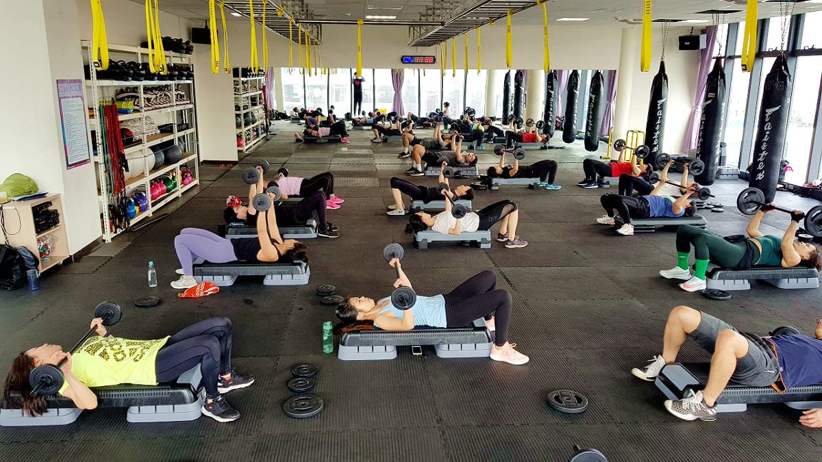 民眾上Body Pump槓鈴有氧。 圖：三重國民運動中心提供