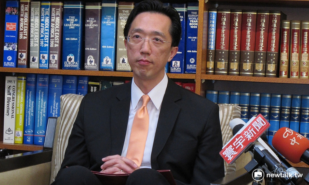 對於美國總統當選人川普有關「一中政策」的談話所引起的反應，台灣外交部北美司副司長徐佑典13日表示，會注意、但不會太驚慌。 圖：林朝億/攝