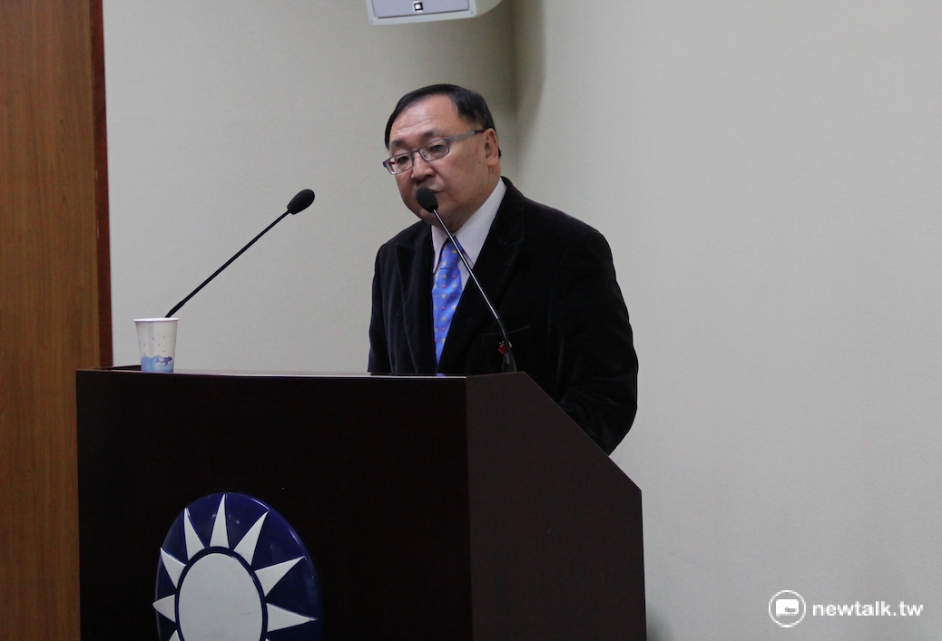 文化大學政治系講座教授陳一新14日表示，「一中政策」猶如潘朵拉的盒子，被打開後，後果恐不堪設想。 圖：鄭佑漢/攝