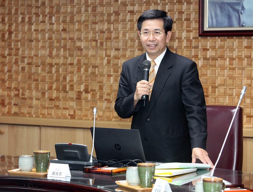 教育部長潘文忠14日針對台大論文案表示，已啟動政風調查，將秉持勿枉勿縱精神，貫徹學術倫理。 圖：翻攝教育部網站