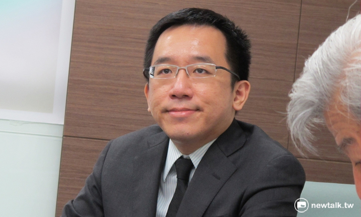 陳水扁兒子陳致中20日表示，已經收到中監同意出席陳幸妤診所開幕可以談話的公文。 圖：林朝億/攝
