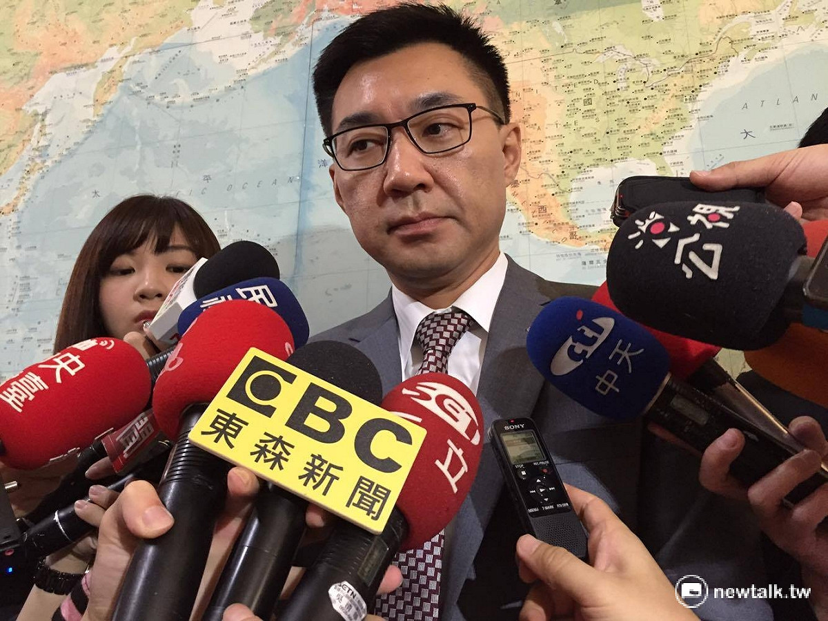 針對聖多美普林西比與我方斷交，國民黨立委江啟臣21日受訪時表示，選在總統蔡英文出訪中美洲前夕宣布斷交，「時機實在相當敏感」。 圖：鄭佑漢/攝