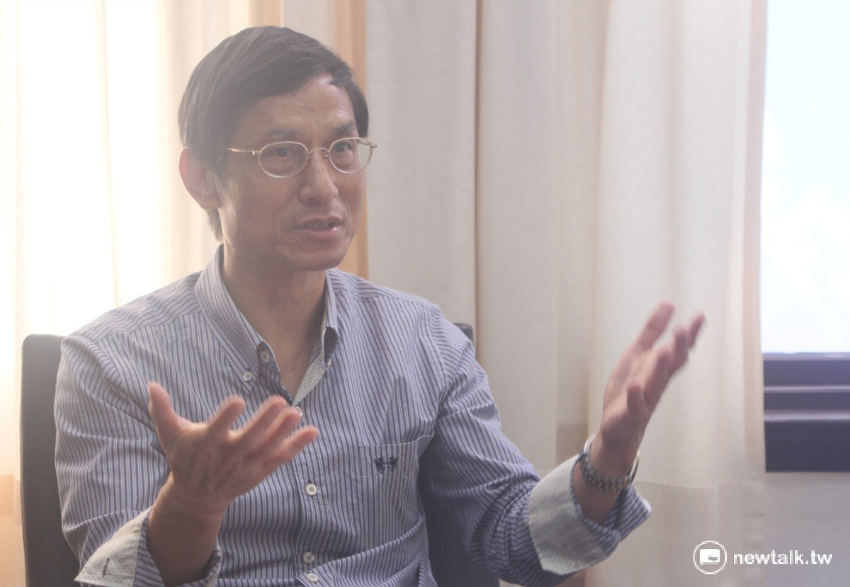 年改會執行長林萬億接受《新頭殼》專訪時提到，「18趴」優惠存款的改革應該會傾向「分期調整」。 圖：李蘇竣/攝