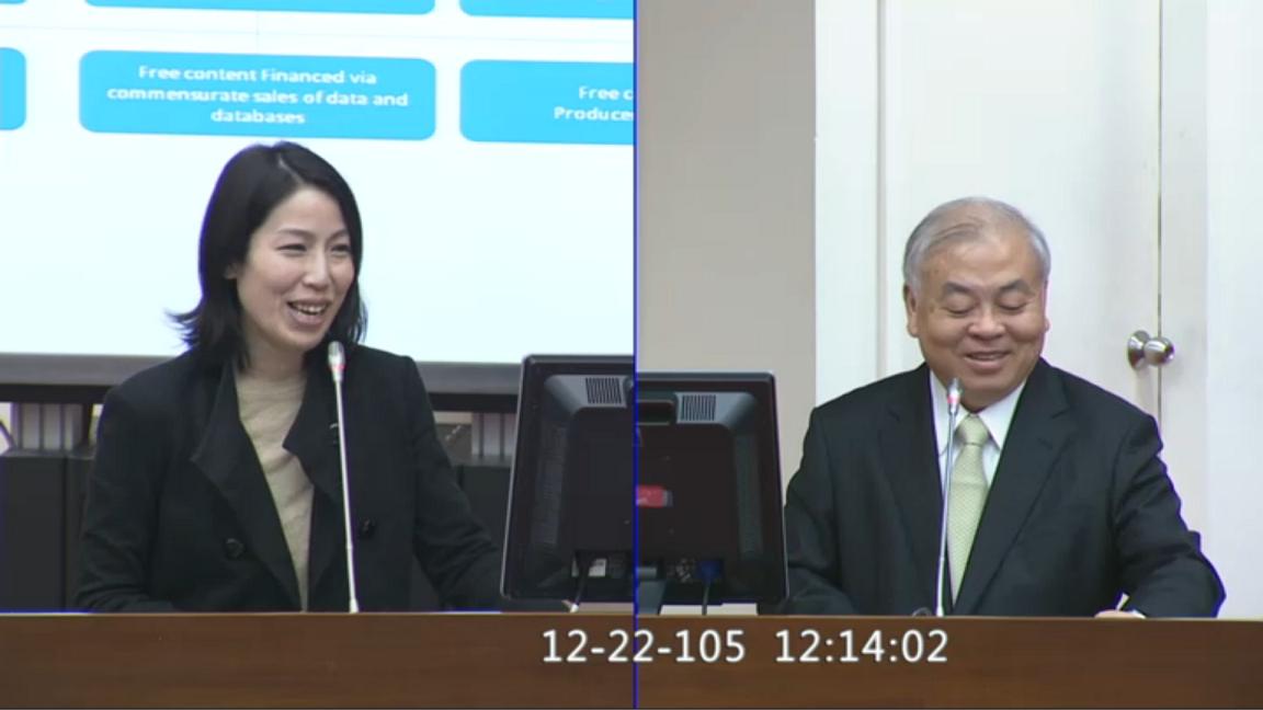 民進黨立委余宛如（左）針對數位經濟問題質詢主計長朱澤民（右），被問到愛情公寓歸類時，朱澤民居然回答「住宅類」，讓余宛如哭笑不得。 圖：翻攝立法院IVOD