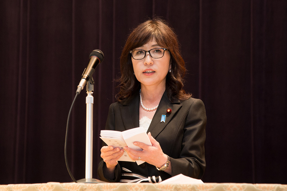 日媒視稻田朋美為鷹派，稱她自從2005年當選眾議院議員以來，每年都會到靖國神社參拜。 圖：翻攝稻田朋美官網