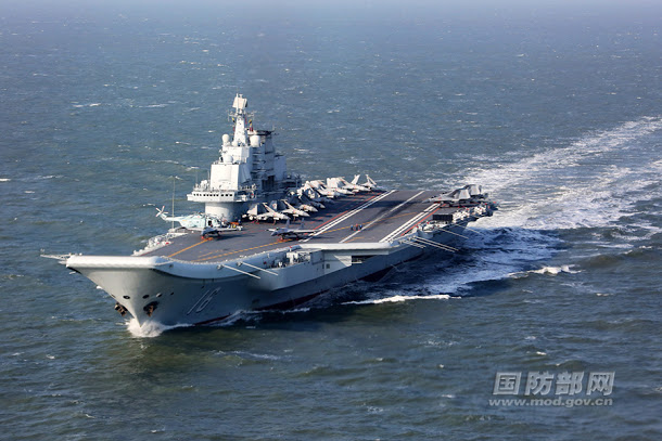 國防部11日上午發出新聞稿，指在南海航訓的中國航母遼寧號艦隊已進入台灣海峽。    圖：翻攝中國國防部網站